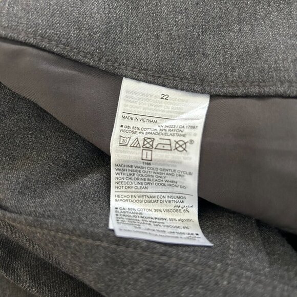 Old Navy High Rise Pixie Size 22 - Picture 4 of 4